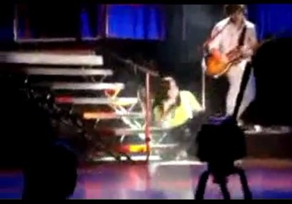bscap0075 - Demilush - Falls On Stage And Laughs