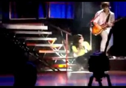 bscap0077 - Demilush - Falls On Stage And Laughs