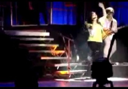 bscap0088 - Demilush - Falls On Stage And Laughs