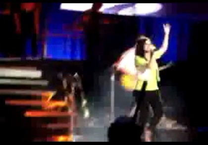 bscap0093 - Demilush - Falls On Stage And Laughs
