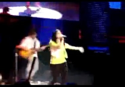 bscap0096 - Demilush - Falls On Stage And Laughs