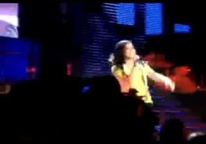bscap0104 - Demilush - Falls On Stage And Laughs