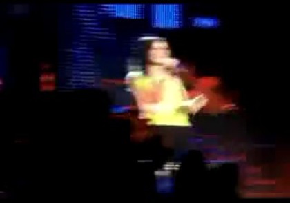 bscap0106 - Demilush - Falls On Stage And Laughs