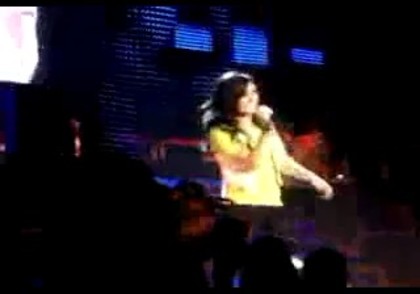 bscap0109 - Demilush - Falls On Stage And Laughs