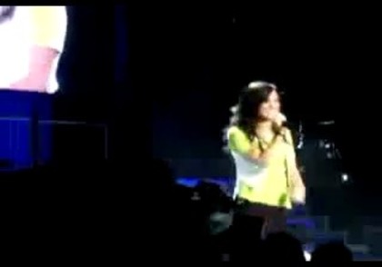 bscap0111 - Demilush - Falls On Stage And Laughs