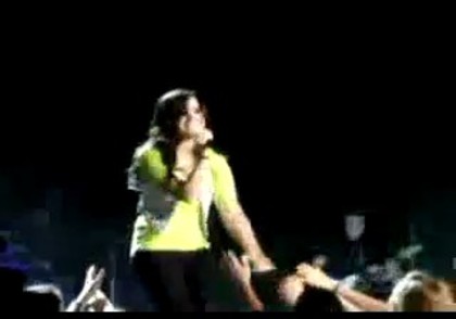 bscap0123 - Demilush - Falls On Stage And Laughs