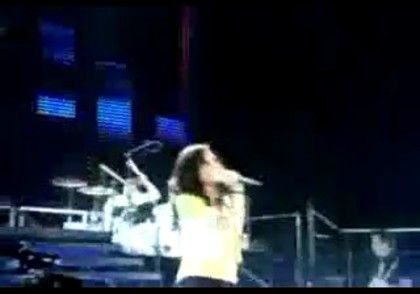 bscap0129 - Demilush - Falls On Stage And Laughs