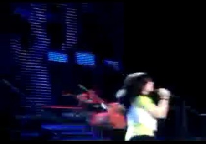 bscap0131 - Demilush - Falls On Stage And Laughs
