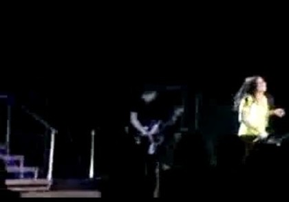 bscap0147 - Demilush - Falls On Stage And Laughs