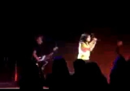 bscap0155 - Demilush - Falls On Stage And Laughs