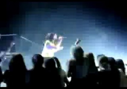 bscap0162 - Demilush - Falls On Stage And Laughs