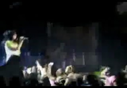bscap0175 - Demilush - Falls On Stage And Laughs