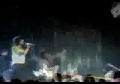 bscap0179 - Demilush - Falls On Stage And Laughs