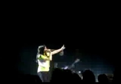 bscap0185 - Demilush - Falls On Stage And Laughs