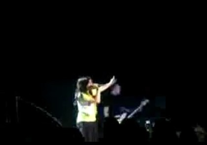 bscap0188 - Demilush - Falls On Stage And Laughs