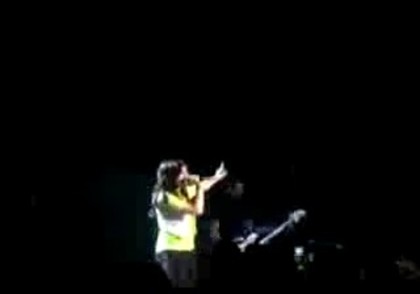 bscap0190 - Demilush - Falls On Stage And Laughs