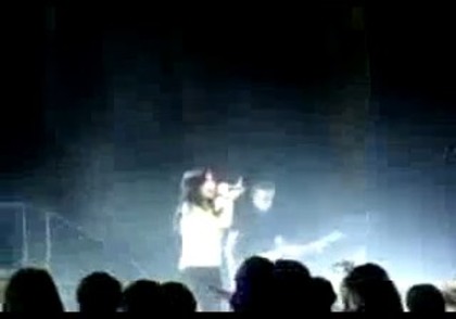 bscap0195 - Demilush - Falls On Stage And Laughs