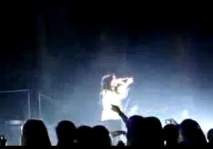 bscap0205 - Demilush - Falls On Stage And Laughs