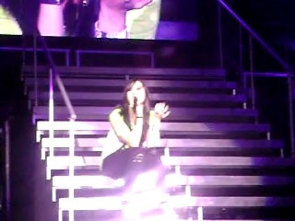 bscap0010 - Demi makes a speech after falling up the stairs in Atlanta