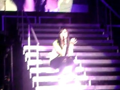 bscap0011 - Demi makes a speech after falling up the stairs in Atlanta