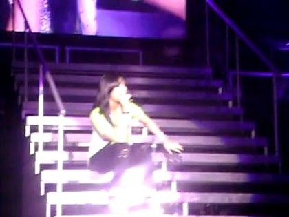 bscap0021 - Demi makes a speech after falling up the stairs in Atlanta