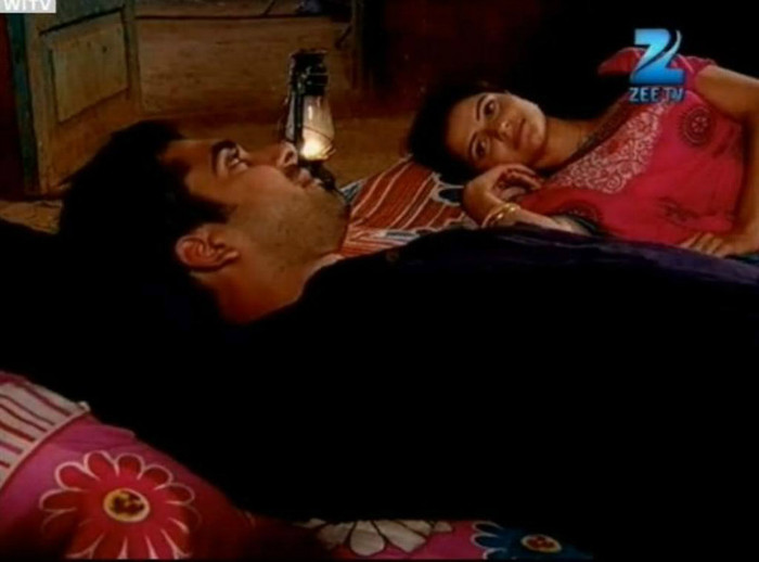 28THJUNE-BEDTIME - xxRubina Dilaik si Avinash Sachdevxx