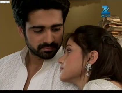 vlcsnap2012020808h52m20 - xxRubina Dilaik si Avinash Sachdevxx