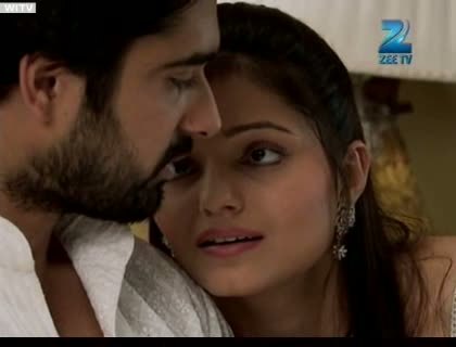 vlcsnap2012020808h53m01 - xxRubina Dilaik si Avinash Sachdevxx