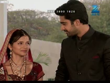 vlcsnap2012021607h15m26 - xxRubina Dilaik si Avinash Sachdevxx