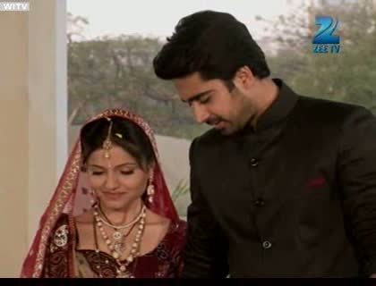 vlcsnap2012021610h03m46 - xxRubina Dilaik si Avinash Sachdevxx