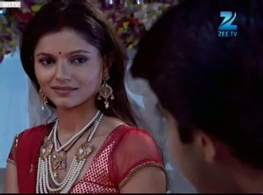 vlcsnap2012021621h59m47 - xxRubina Dilaik si Avinash Sachdevxx