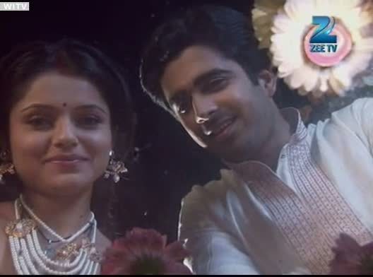 vlcsnap2012021622h00m06 - xxRubina Dilaik si Avinash Sachdevxx