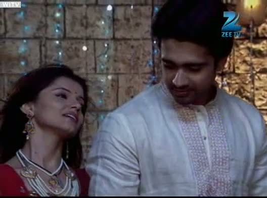 vlcsnap2012021622h00m45 - xxRubina Dilaik si Avinash Sachdevxx