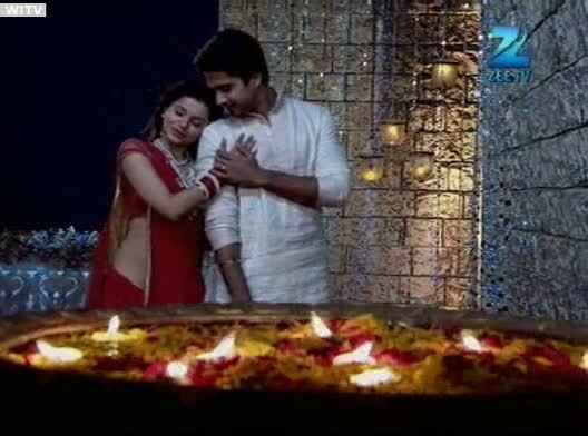 vlcsnap2012021622h00m48 - xxRubina Dilaik si Avinash Sachdevxx