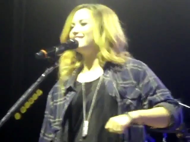 bscap0001 - Demilush - Answers Fans Question Would You Go Lesbian For Lovatics Sao Paulo Brazil