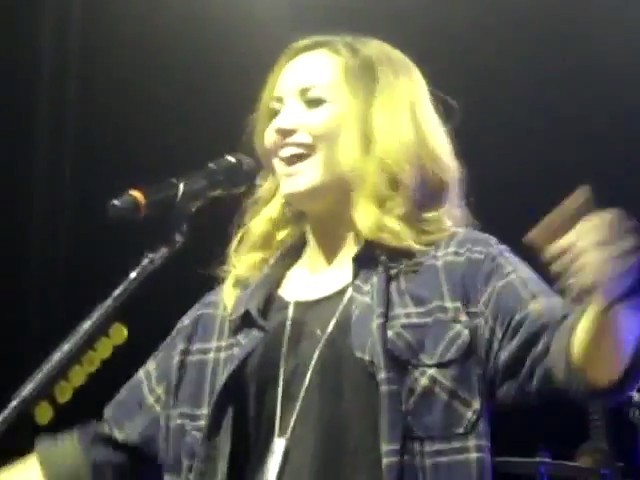 bscap0002 - Demilush - Answers Fans Question Would You Go Lesbian For Lovatics Sao Paulo Brazil