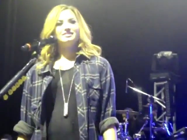 bscap0022 - Demilush - Answers Fans Question Would You Go Lesbian For Lovatics Sao Paulo Brazil