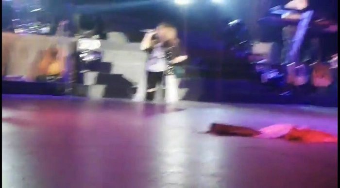 bscap0013 - Demi Slips On Stage At Her Concert In Mexico City MX