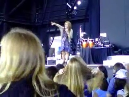 bscap0057 - Demi answering questions