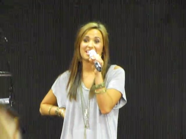 bscap0117 - Demi Lovato answers questions soundcheck 09 01 10