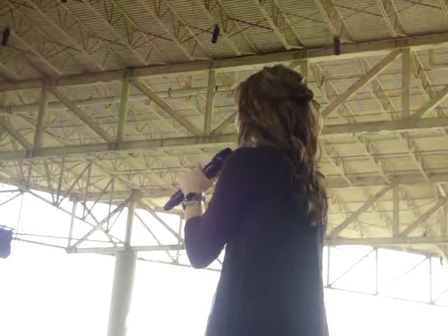 bscap0072 - Demi - Jonas Brothers Soundcheck Indianapolis  Demi Lovato