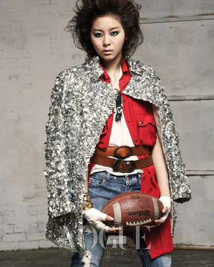 korea-uee-kim-013-vogue