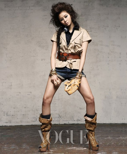 korea-uee-kim-015-vogue