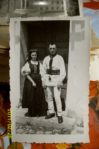 IOAN LASCU si sotia Elena ,din Palos nr.18..