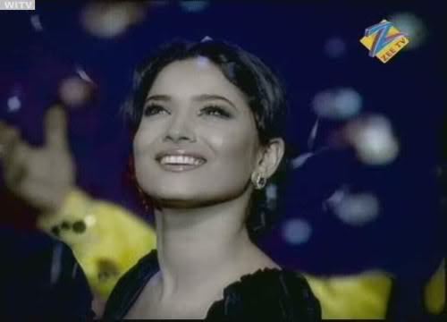 ZeeRishteyAwards19thDecMainEvent_chunk_8200613921-23-13 - Ankita Lokhande