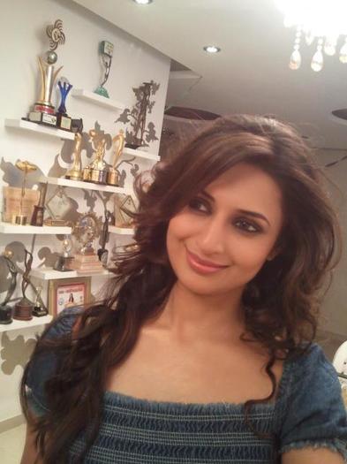 Divyanka (8)