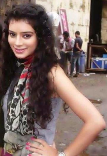 579236_378163632221154_314697498567768_939068_763119518_n - 0-sukirti kandpal