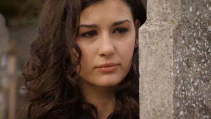 alina eremia; saracutza:'(
