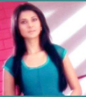 533886_284143018340318_100002338674378_581977_447812972_n - jennifer winget 5