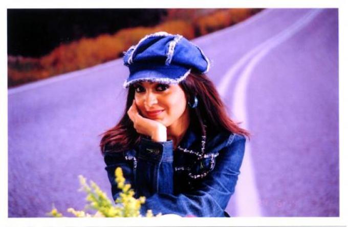 Ami Trivedi Ji as Kituu